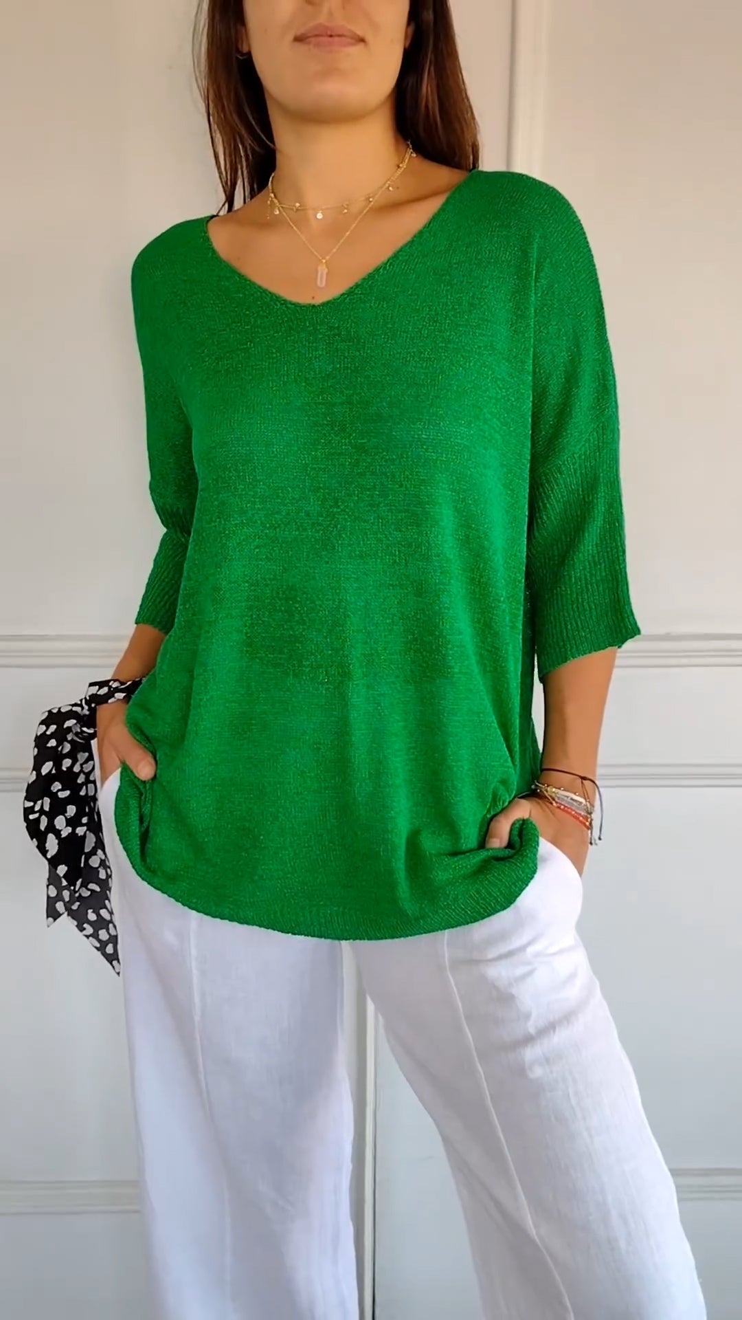 Anna & Julia® | Dzianinowy top z dekoltem V