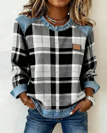 Anna & Julia® | Sweter w kratę z jeansowymi detalami