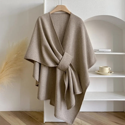 Anna & Julia® | Poncho z frędzlami