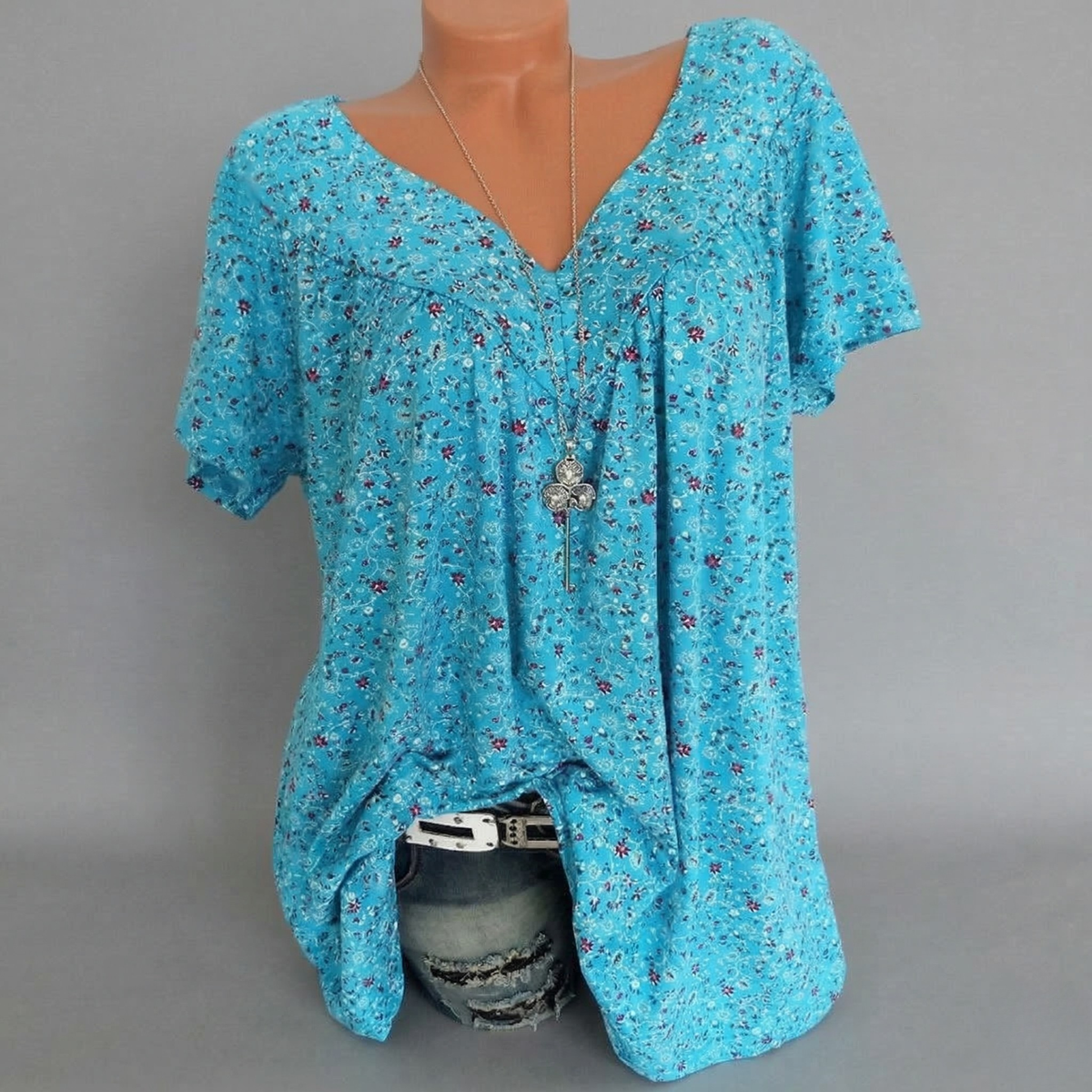 Anna & Julia® | T-shirt Flora z dekoltem V