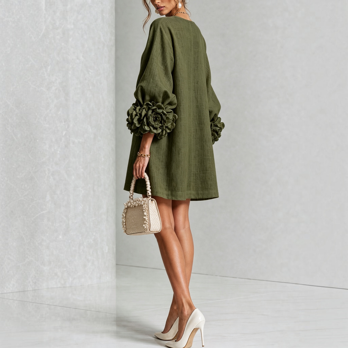 Anna & Julia® | Amara – elegancka sukienka mini w kwiaty